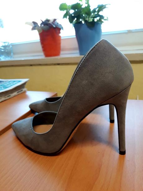 Luxusné lodičky, 37