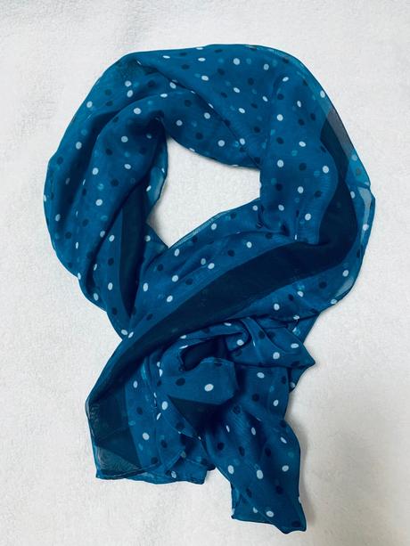 Tenučký šál s bodkami zn.orsay, orsay