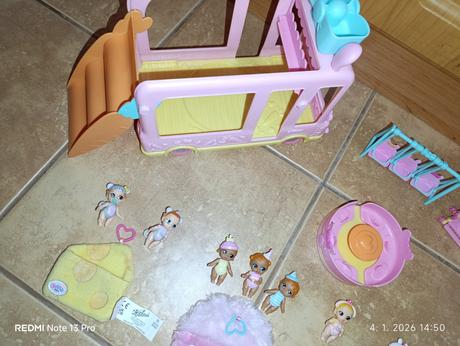 Baby born autobus a bábätká, 