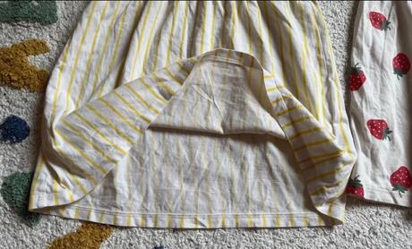 2 bavlnené pásikavé a jahodové šaty, h&m, 98, h&m,98