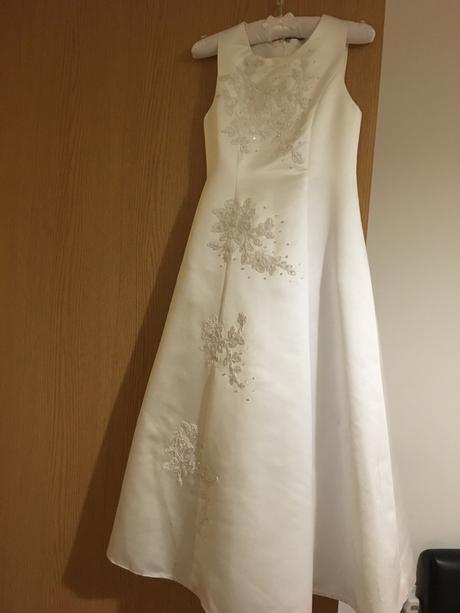 Šaty na 1.sv prijimanie, 146