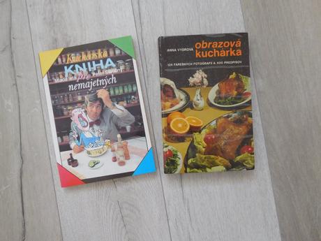 Obrázková kuchárka + 1 kus na vyše -retro kniha,