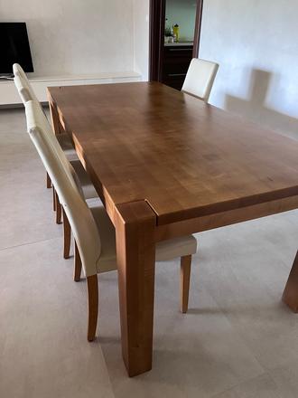 Jedálenský stôl masív,