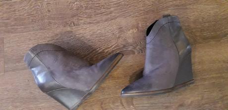 Carini kotnikove čižmičky, lasocki,37