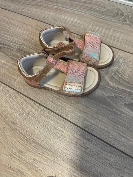 Sandalky, lasocki,23