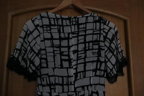 Karl lagerfeld original krasne,zaujimave,pohodlne, xs