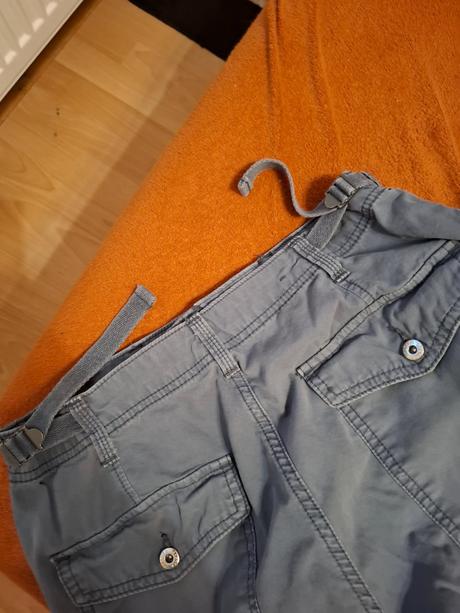 Damske kapsače l/40, bershka,l