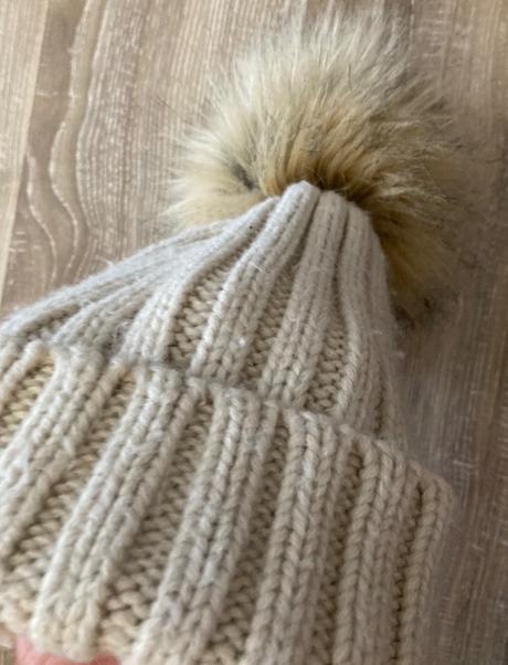 Čiapka s brmbolcom, 