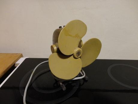 Ventilátor stolový - retro, 