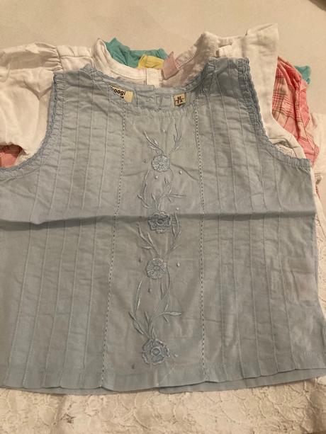 Tricka/tielka/ tuniky 25ks, 92