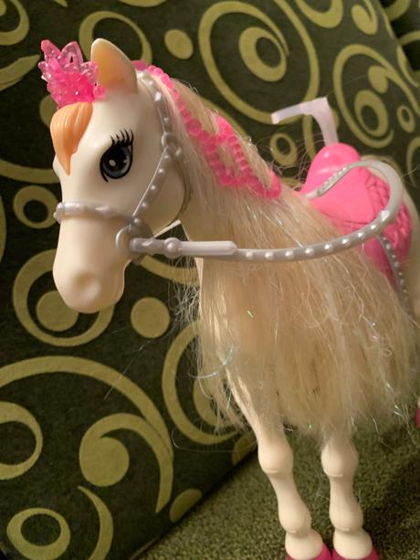 Barbie s interaktívnym koňom,