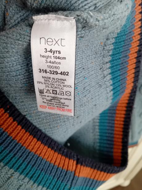 Chlapčenský svetrík next, next,104