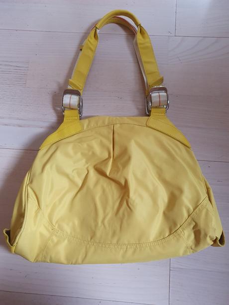 Sportova zlta kabelka nike, nike