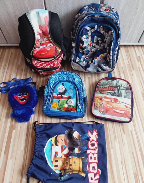 Školské tašky,ruksaky,