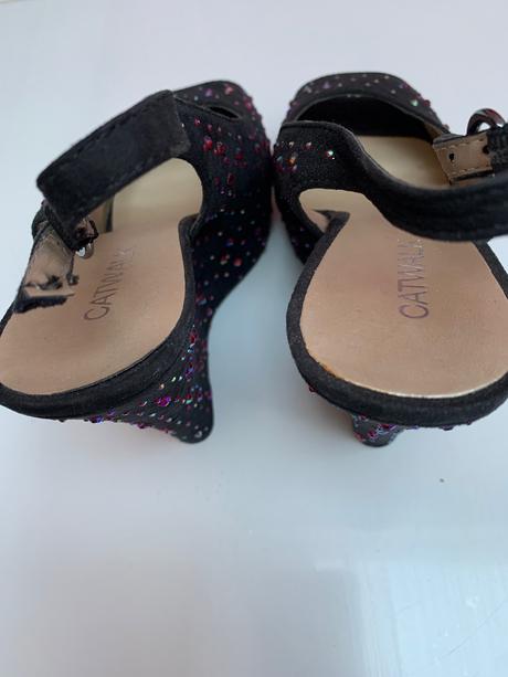 Sandálky s kamienkami, 37