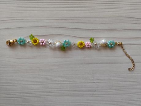 Náramok z korálok,