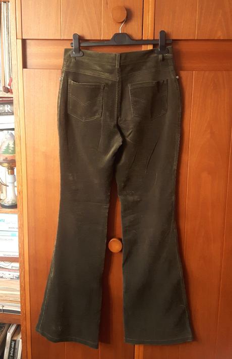 Zelené menčestrové nohavice, m