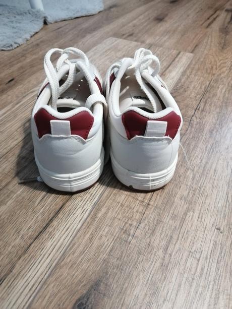 Tenisky, reserved,34