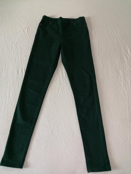 Smaragdovozelené džegínsy, f&f,s