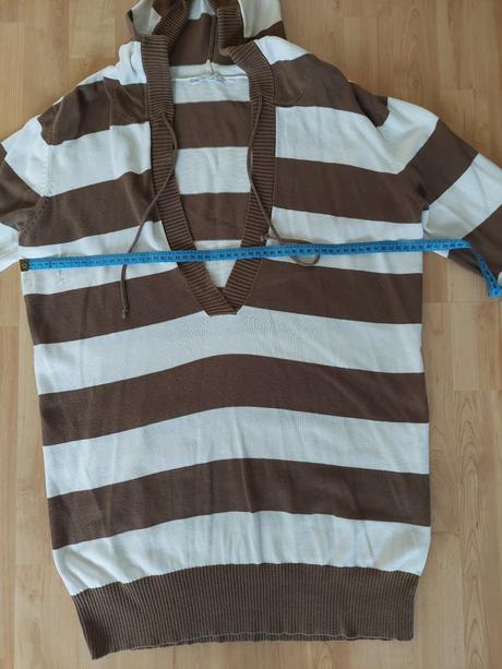 Prúžkovaný hnedo-biely sveter, c&a,l