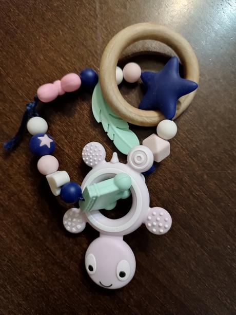 Silikónové hryzátko,