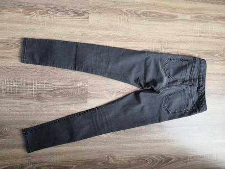 Tmavosive rifle, zara,164