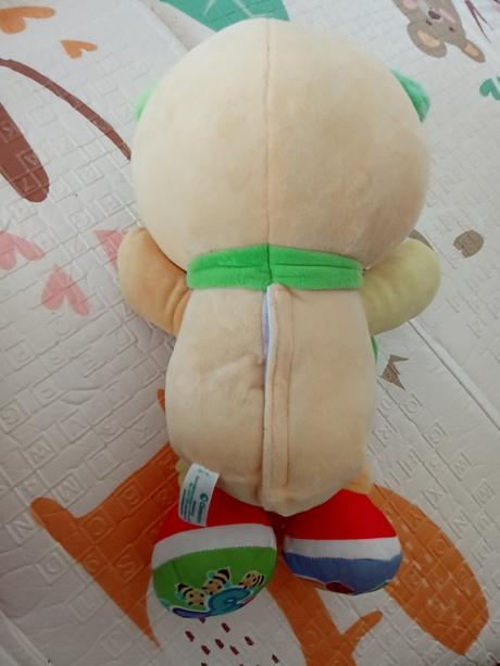 Interaktívny medvedík zn. clementoni so zvukmi, 