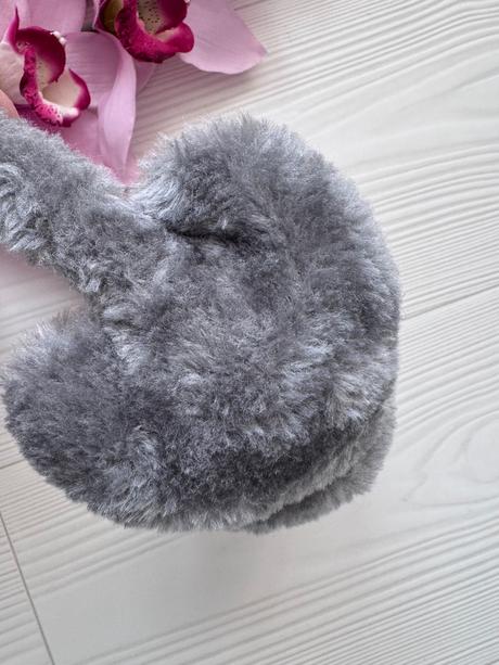 Dvoje klapky na uši, 