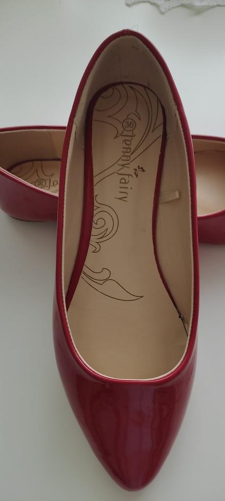 Dámske lakované baleríny, 36