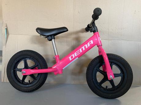 Odrážadlo dema, dema