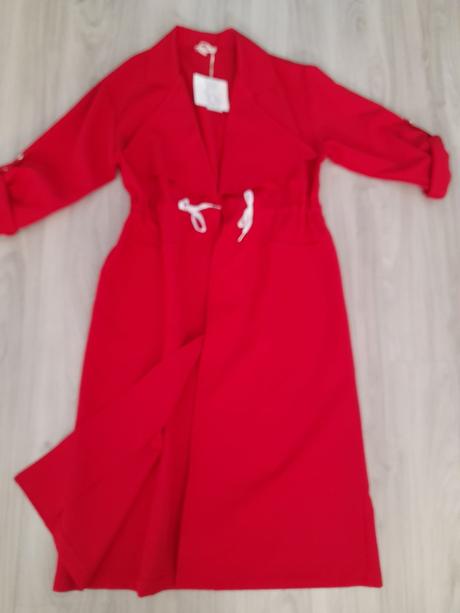 Červený kabát/kardigan,