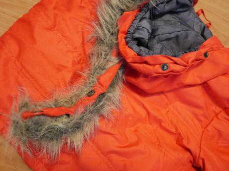 Červená vetrovka authority, authority,98