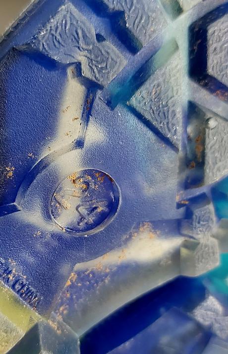 Gumáky so žralokmi, 24