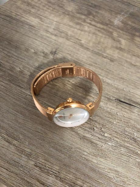 Zlate hodinky pomeek gold, 