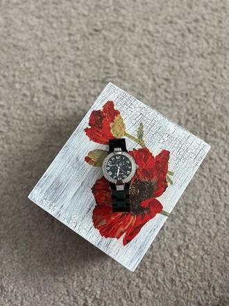 Damske hodinky, guess