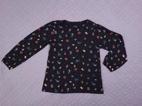 Tricko s vianocnymi darcekmi a stromcekmi, 122