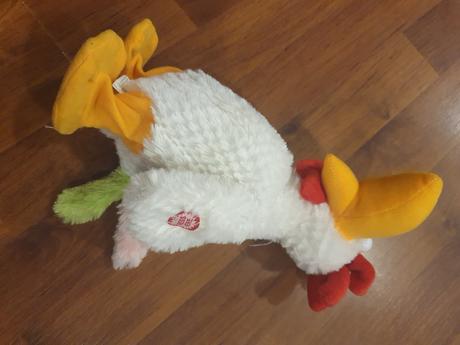 Plyšový kohútik, sám stojí, 