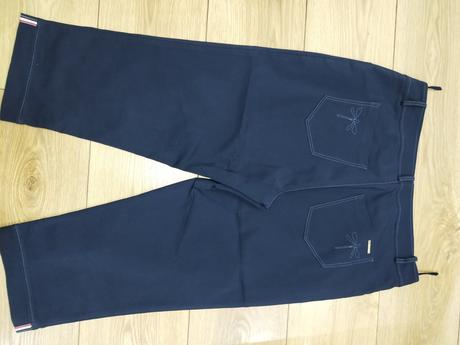 Nohavice 3/4, 44