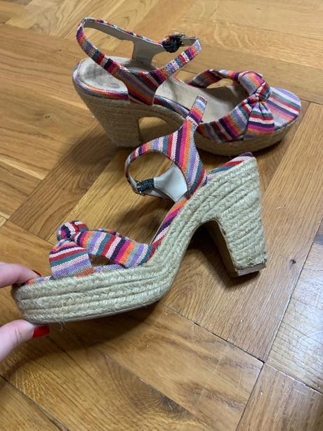 Farebne sandále, new look,37