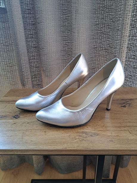 Lodičky v.39, humanic,39