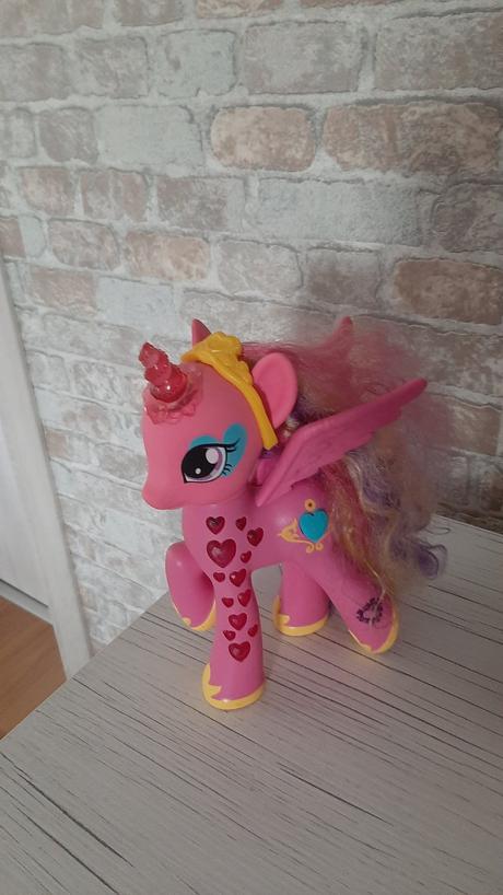 Ponik hovoriaci svietiaci, 