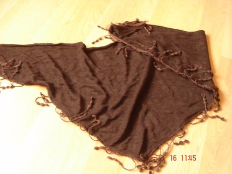 189 hnedy strapcovy trojuholnikovy sal satka,