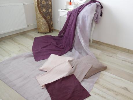 Borievkové záclony + vankúš 5x, v podobnom odtieni, 