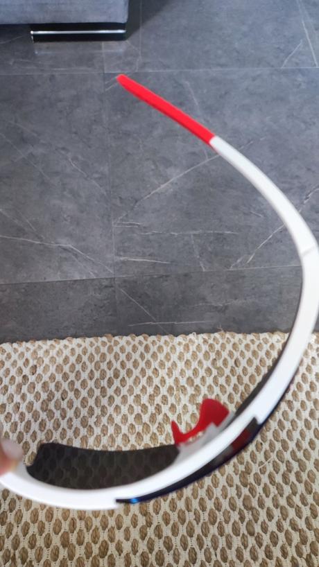 Športové slnečné okuliare, 