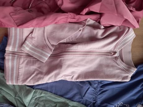 Balík oblečenia, 122–134