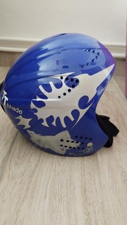 Snowboardová prilba, 