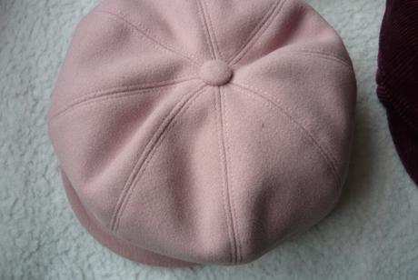 Balík dámske podšité šiltovky, 56