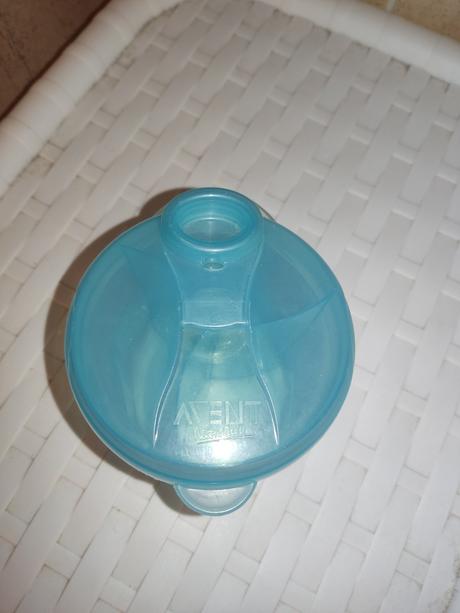 Dávkovač na umelé mlieko, avent