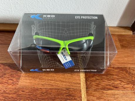 Slnecne okuliare na 10 rokov, 