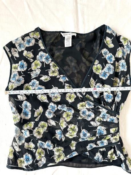 Elegantná hodvábna blúzka s kvetmi nine west, s